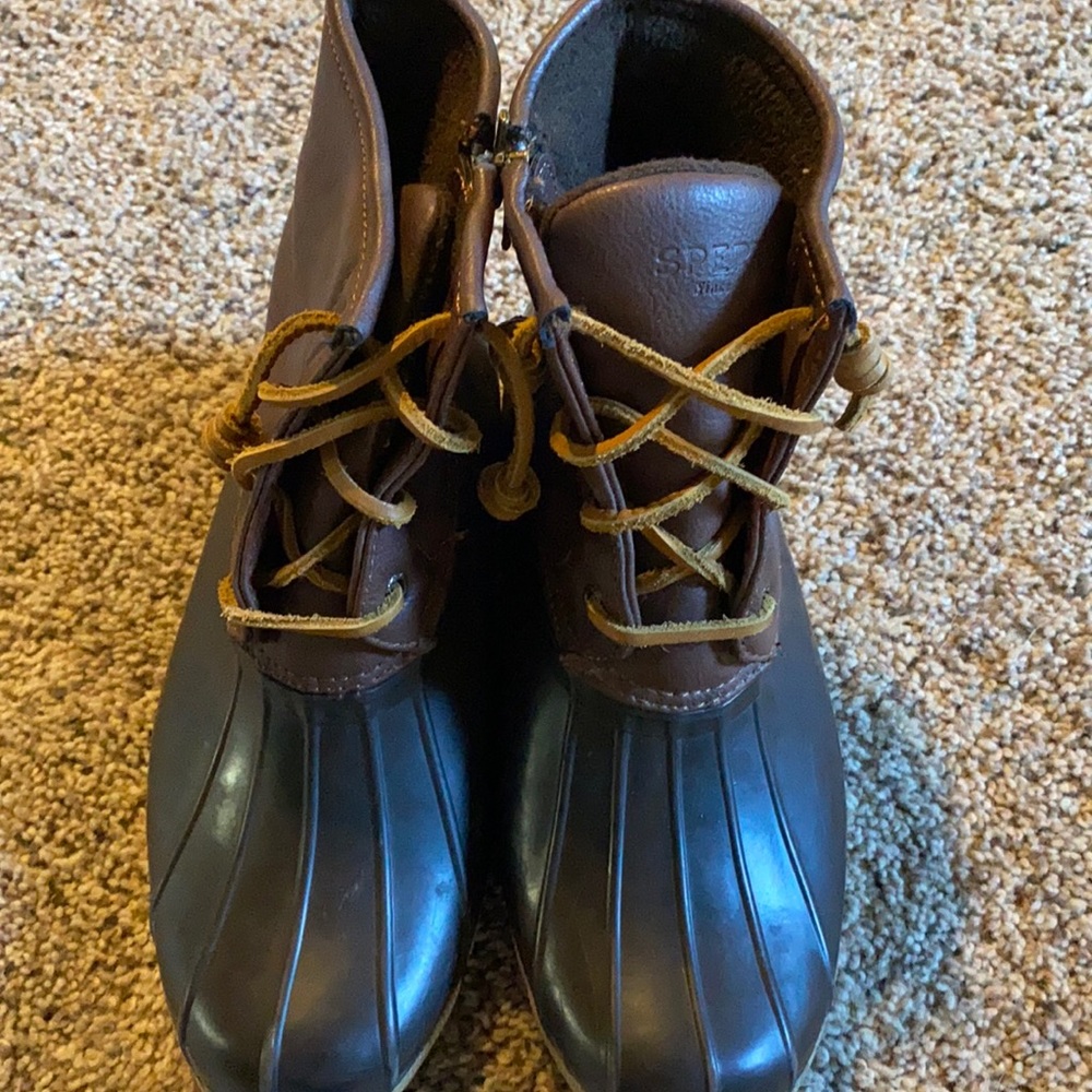 Sperry waterproof duck boots size 5